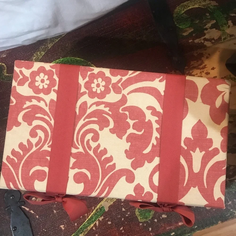 ▪️Decorative Canvas Covered Box